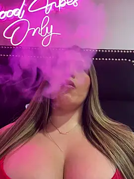 sexyyykloee online show from August 5, 5:43 am