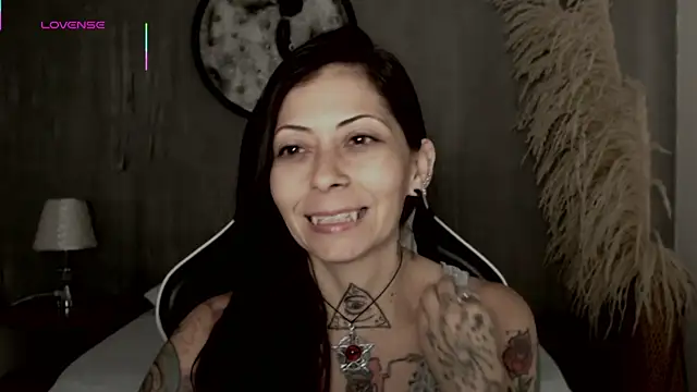 dark gotica online show from October 11, 12:26 pm