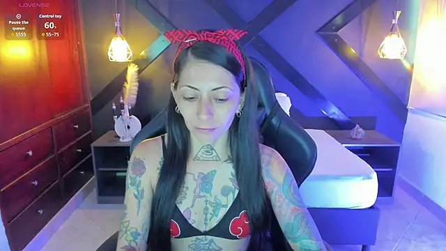 dark gotica online show from November 17, 7:19 pm