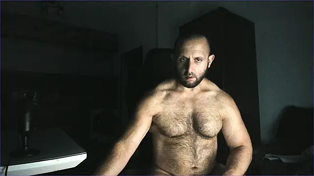 Hugealphabeast online show from August 3, 9:40 pm
