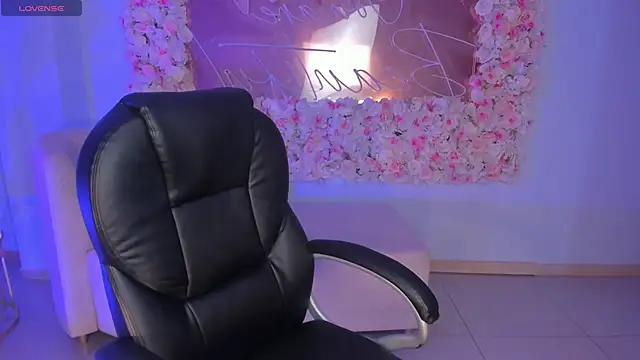 AlessiaCorleone  online show from December 10, 7:54 pm