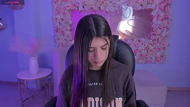 AlessiaCorleone  online show from December 12, 7:59 pm