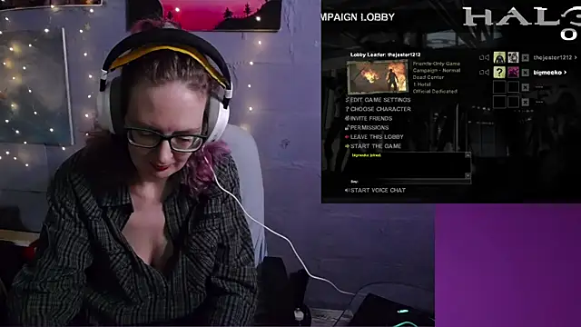 Snapshot of FunAfterDark chatting on December 7, 5:31 pm FunAfterDark online show from December 7, 5:31 pm