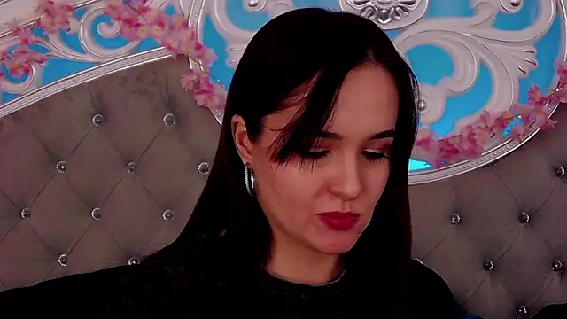 Snapshot of MeIisaLove chatting on February 18, 5:42 pm MeIisaLove online show from February 18, 5:42 pm