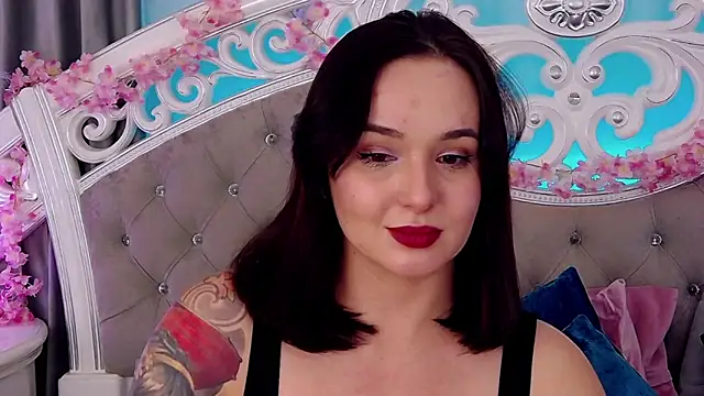 Snapshot of MeIisaLove chatting on February 26, 7:24 pm MeIisaLove online show from February 26, 7:24 pm