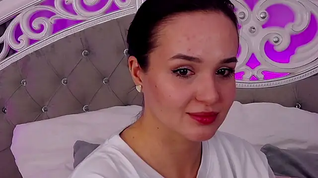 Snapshot of MeIisaLove chatting on March 7, 6:27 pm MeIisaLove online show from March 7, 6:27 pm