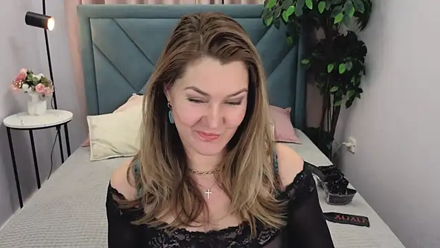 Adele Russo online show from January 11, 4:45 pm