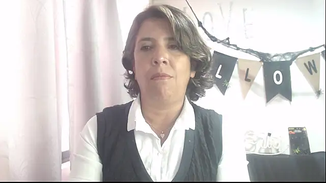 Victoria meester online show from October 15, 8:20 pm