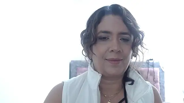 Snapshot of Victoria_meester chatting on June 10, 2:38 pm Victoria meester online show from June 10, 2:38 pm