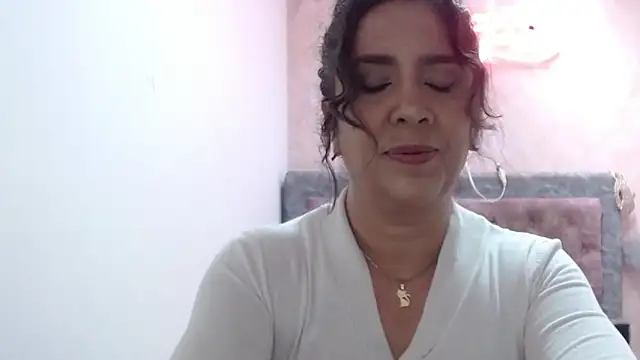 Victoria meester online show from June 17, 1:56 pm