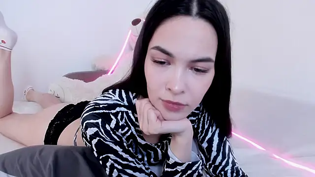 Snapshot of 666kisses chatting on March 15, 7:20 am 666kisses online show from March 15, 7:20 am