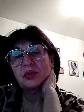 AlbinaXPretty online show from December 1, 4:29 pm