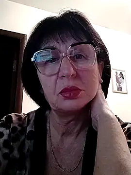 AlbinaXPretty online show from December 5, 4:42 am