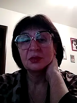 AlbinaXPretty online show from December 9, 8:12 pm
