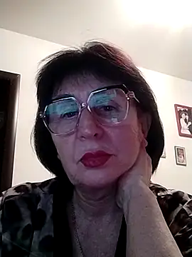 AlbinaXPretty online show from December 14, 3:58 pm