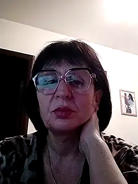 AlbinaXPretty online show from December 24, 6:28 pm