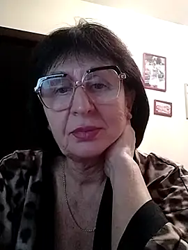 AlbinaXPretty online show from December 29, 5:01 pm