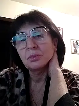 AlbinaXPretty online show from December 29, 8:04 pm