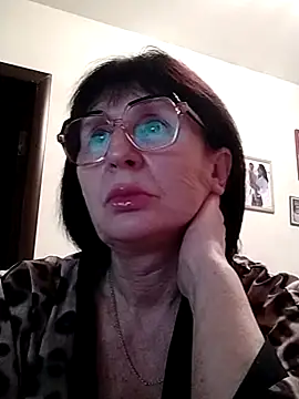 AlbinaXPretty online show from January 14, 8:15 pm