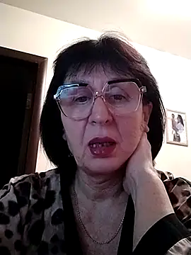 AlbinaXPretty online show from January 28, 6:49 pm