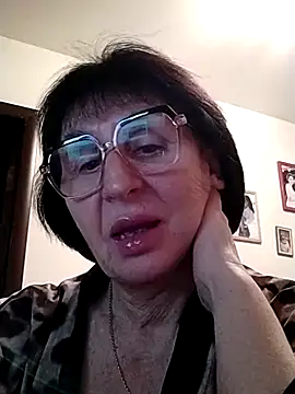 AlbinaXPretty online show from January 31, 5:42 pm