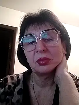 AlbinaXPretty online show from February 5, 7:20 pm