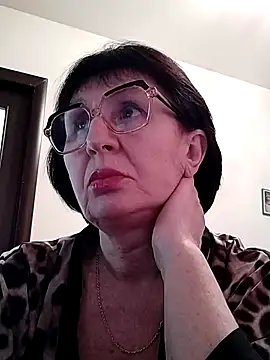 AlbinaXPretty online show from February 16, 2:00 pm