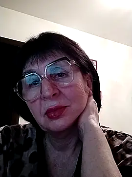 AlbinaXPretty online show from February 17, 6:04 pm