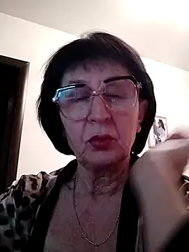 AlbinaXPretty online show from February 19, 9:25 pm