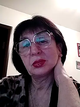 AlbinaXPretty online show from February 28, 9:12 pm