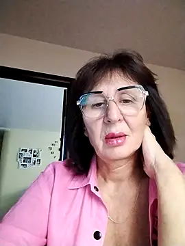 AlbinaXPretty online show from September 18, 8:05 am