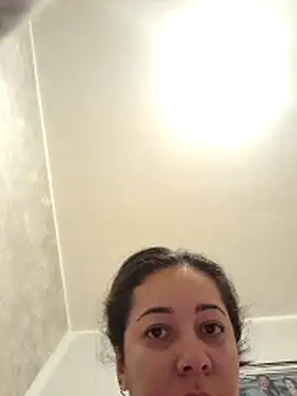 Snapshot of Tatavogliosa89 chatting on February 18, 7:54 pm Tatavogliosa89 online show from February 18, 7:54 pm