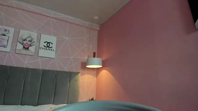 dolly zoe online show from January 14, 5:19 am