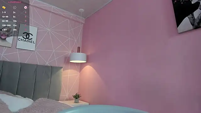 dolly zoe online show from February 6, 10:15 am