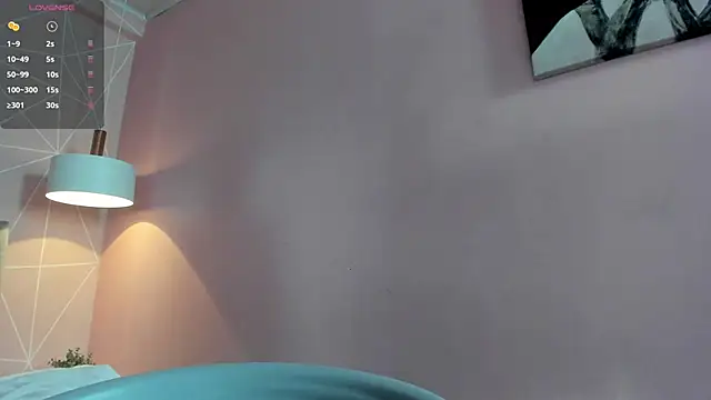 dolly zoe online show from February 7, 7:40 am