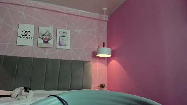 dolly zoe online show from March 7, 5:18 am