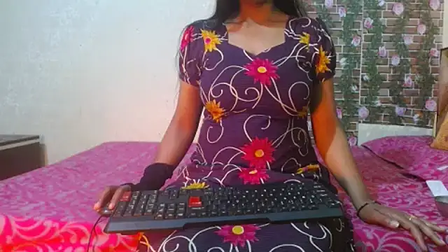 Snapshot of nikitahot3 chatting on March 6, 7:36 am nikitahot3 online show from March 6, 7:36 am