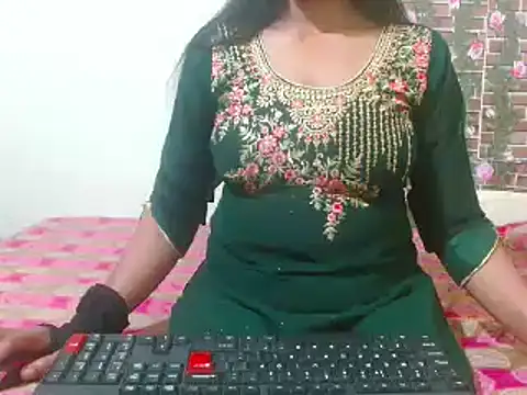 Snapshot of nikitahot3 chatting on March 13, 7:42 am nikitahot3 online show from March 13, 7:42 am