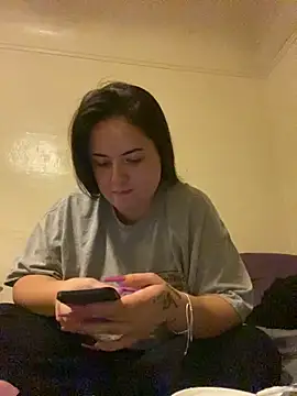 xocrybaby online show from October 27, 12:31 pm