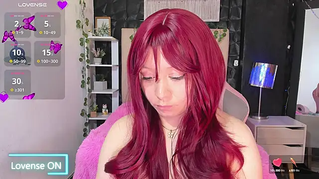 Snapshot of helen_bunnnyx chatting on December 10, 9:12 am helen bunnnyx online show from December 10, 9:12 am