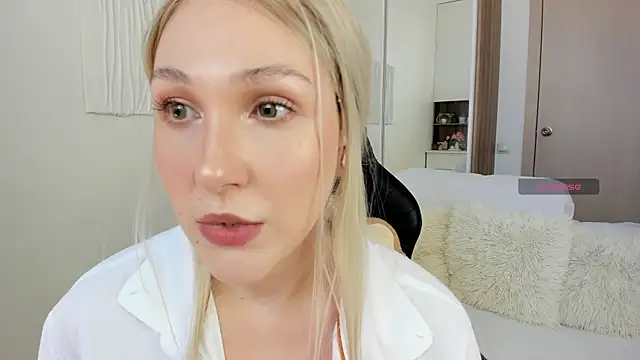 Snapshot of CarolMay chatting on July 24, 12:14 pm CarolMay online show from July 24, 12:14 pm