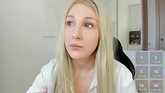 Snapshot of CarolMay chatting on July 27, 7:04 am CarolMay online show from July 27, 7:04 am