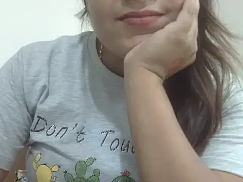 Snapshot of shekira99 chatting on April 13, 4:07 am shekira99 online show from April 13, 4:07 am