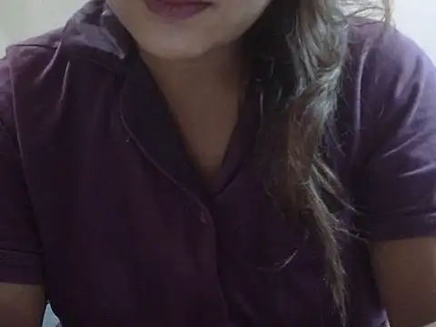 Snapshot of shekira99 chatting on May 1, 3:11 am shekira99 online show from May 1, 3:11 am