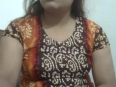 Snapshot of shekira99 chatting on May 13, 11:22 pm shekira99 online show from May 13, 11:22 pm