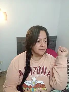 lucia vonne  online show from June 13, 5:44 pm