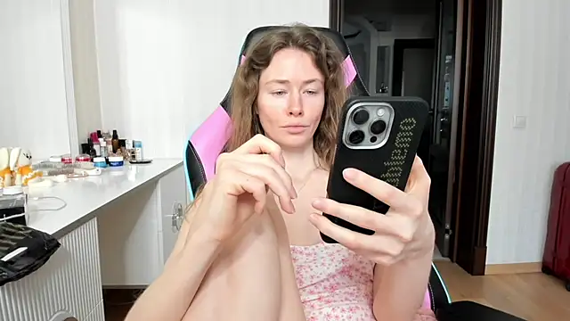 Snapshot of ooksiiii chatting on April 3, 11:19 am ooksiiii online show from April 3, 11:19 am