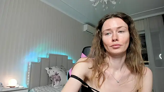 Snapshot of ooksiiii chatting on April 4, 6:38 pm ooksiiii online show from April 4, 6:38 pm