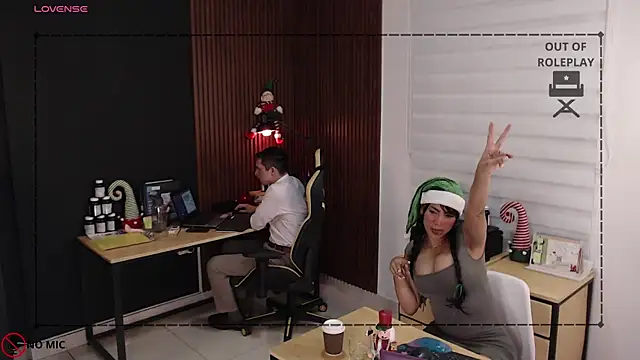 Office Naughty Girl online show from December 21, 11:24 pm