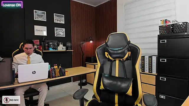 Office Naughty Girl online show from March 14, 3:47 pm